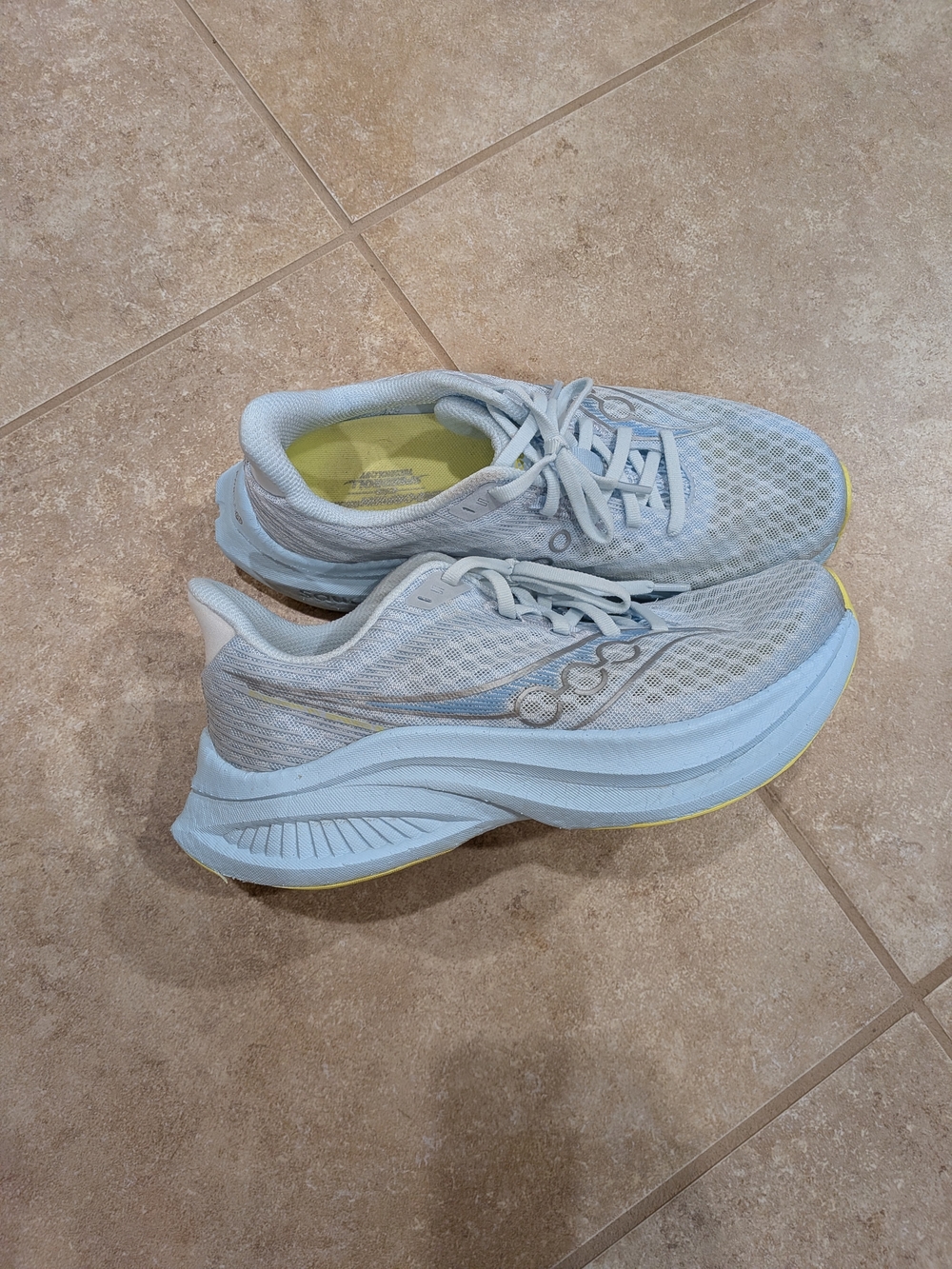 Saucony Endorphin 5 Ice Melt Blue